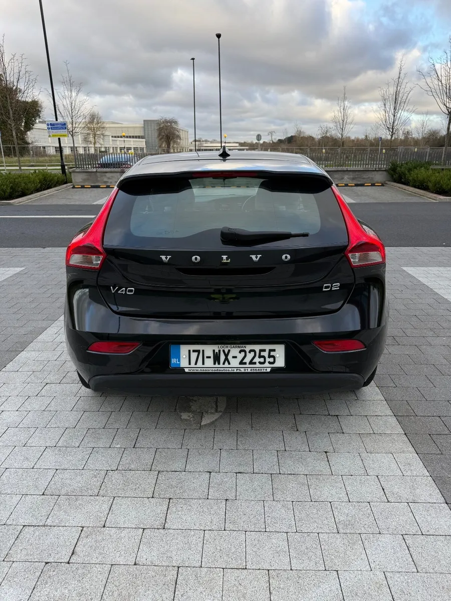 Volvo V40 2017 - Image 4