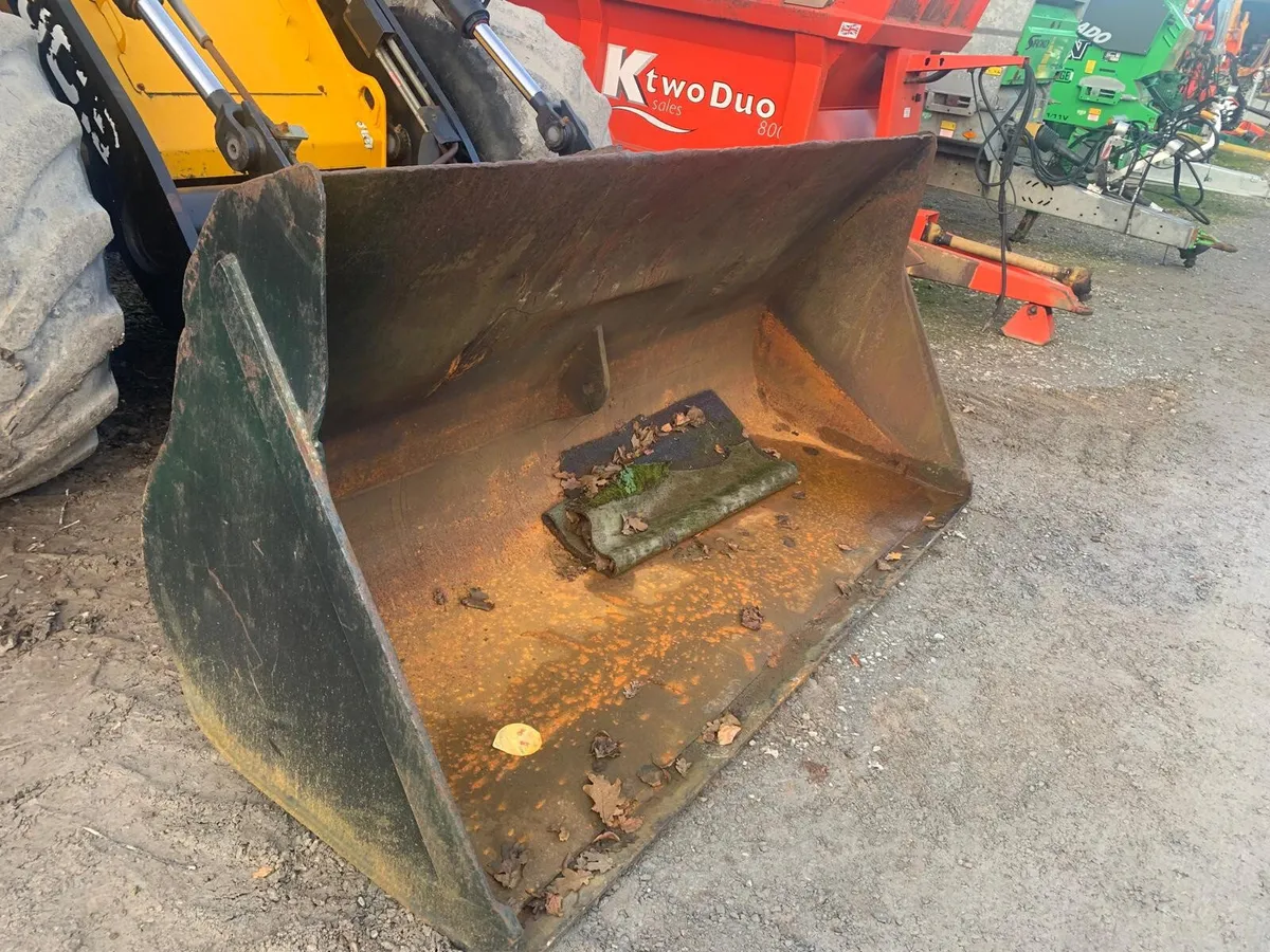 GENERAL PURPOSE 8' BUCKET - Image 1