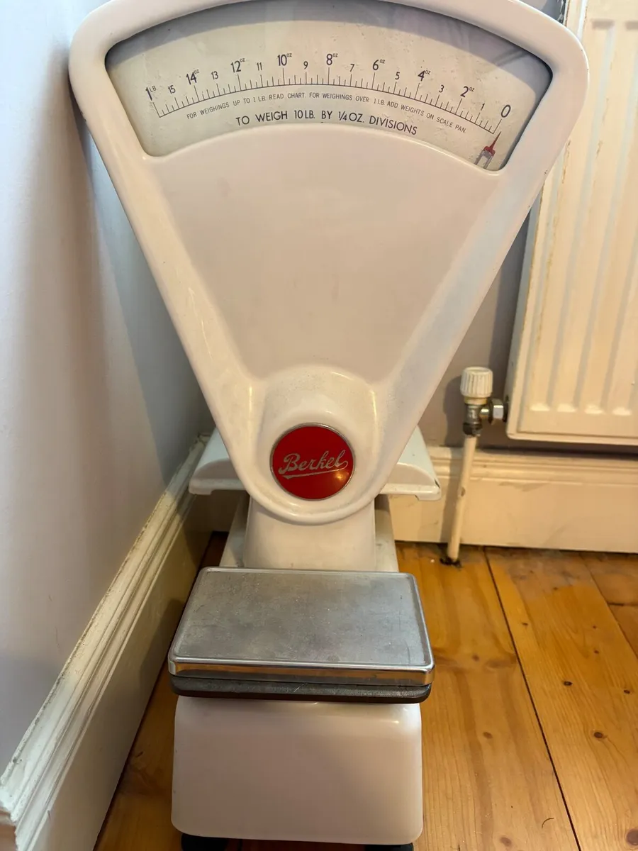 Items from old shop - Image 1