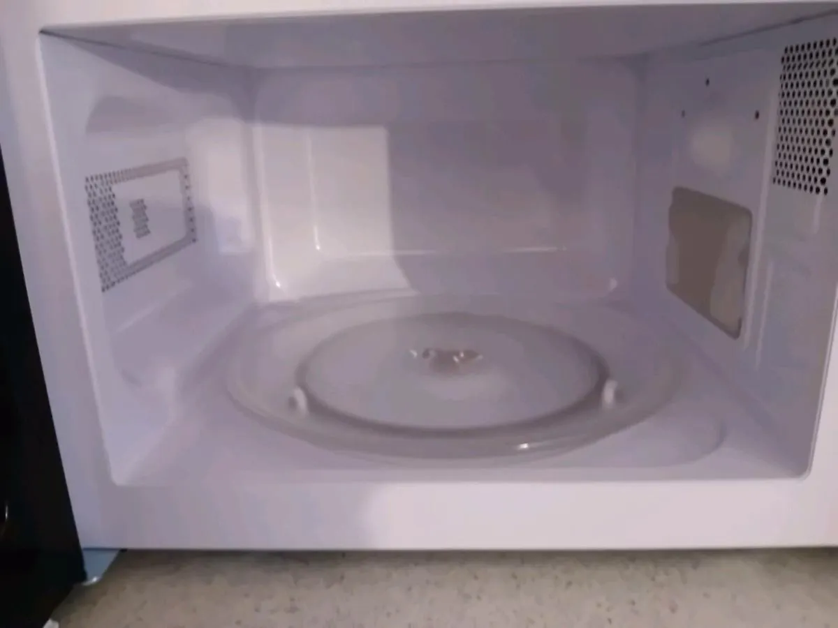 SONA Microwave Oven - Image 3