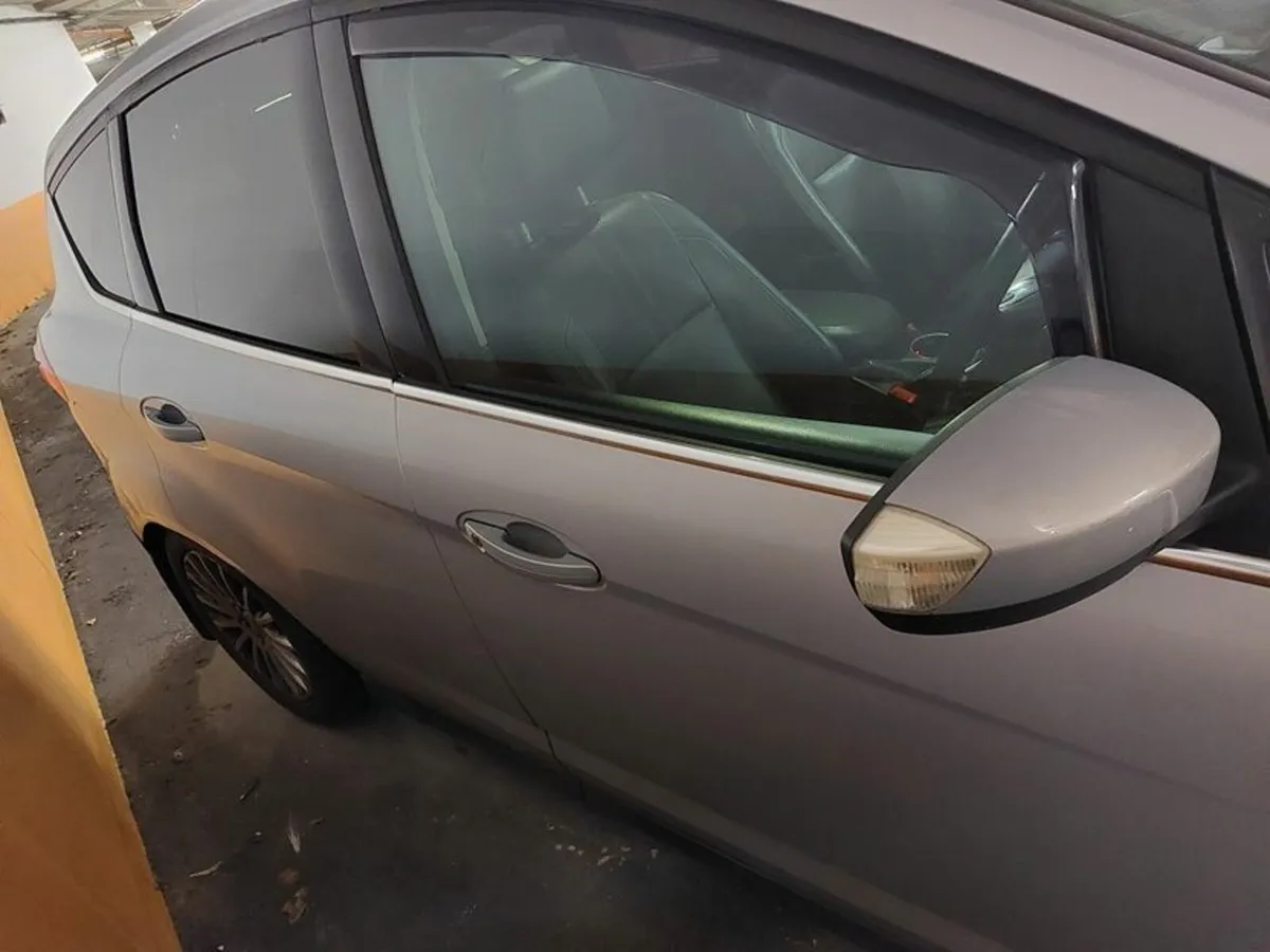 Ford C-Max 2012 MVP 2.0 L Titanium - Image 3