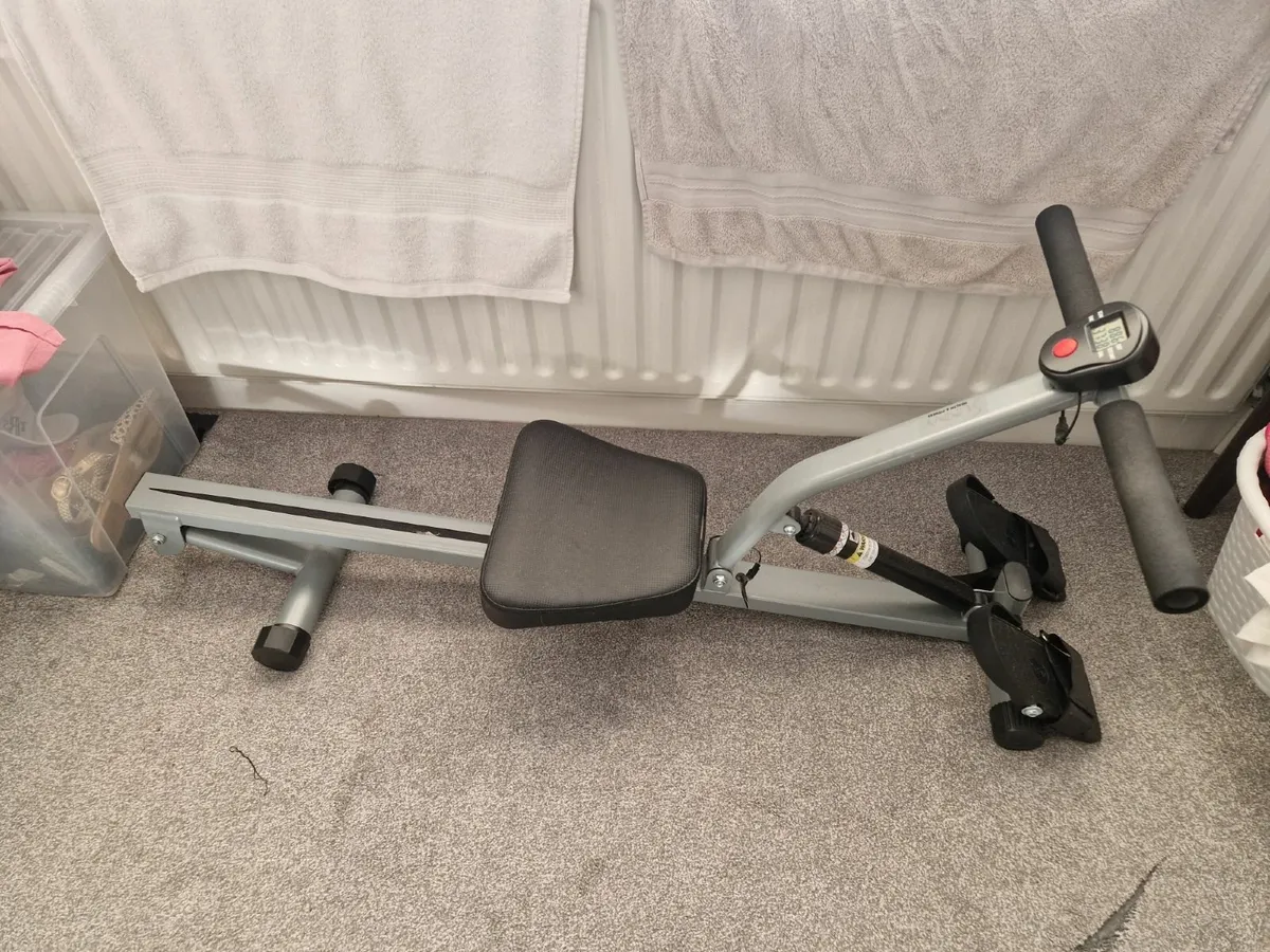 Rowing Machine - Image 1