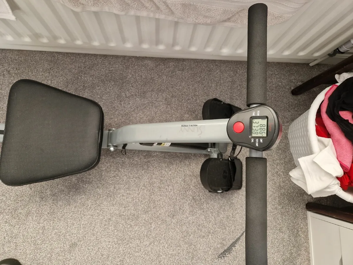 Rowing Machine - Image 2