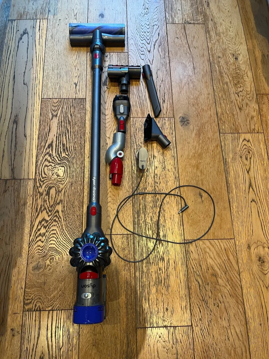 Dyson V8 Animal vacuum cleaner - Image 2