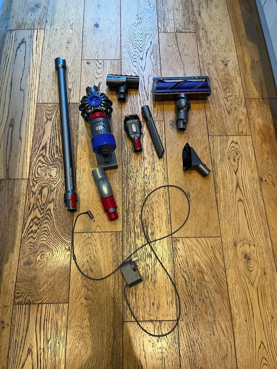 Dyson V8 Animal vacuum cleaner - Image 3