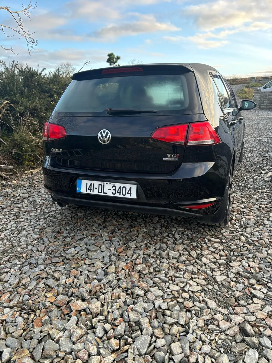 2014 Volkswagen Golf - Image 3