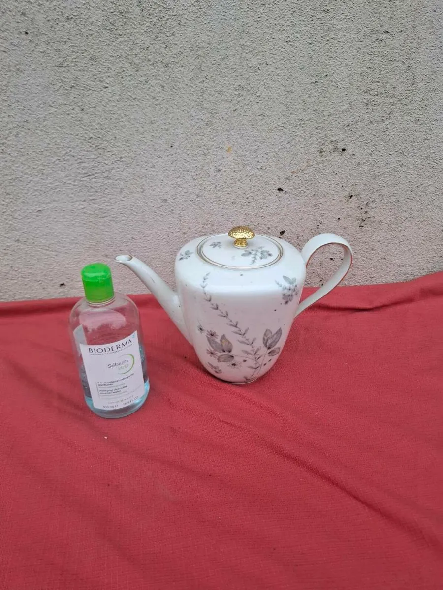 Cream china tea pot postage possible - Image 2