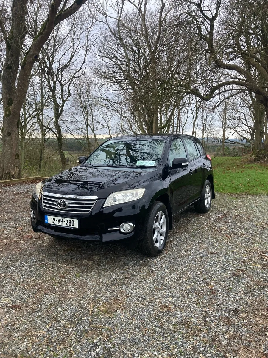 Toyota RAV4 - Image 2