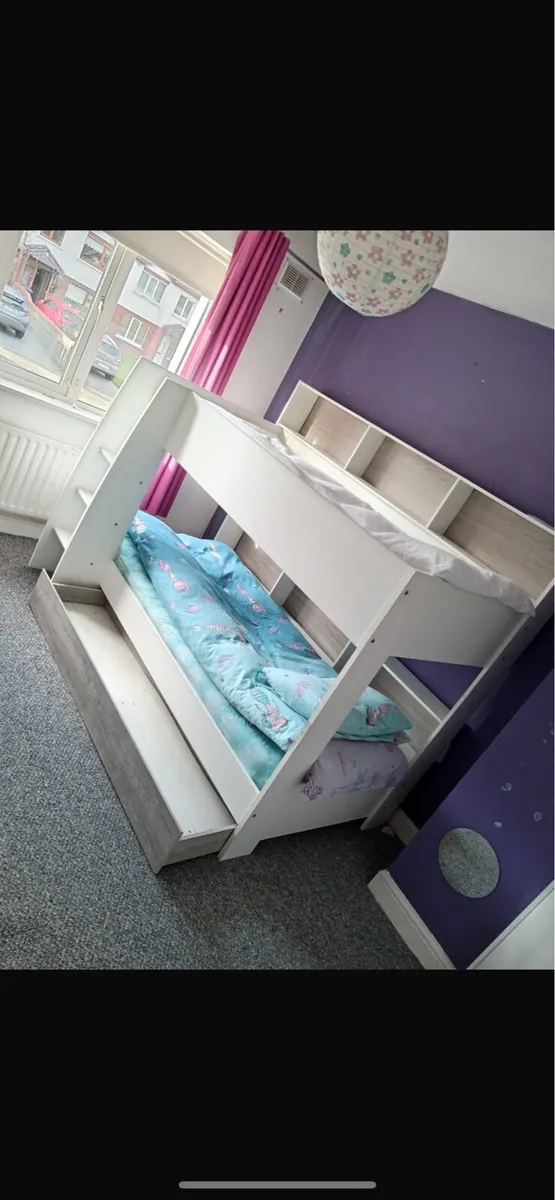 Bunk beds with storage - Image 1