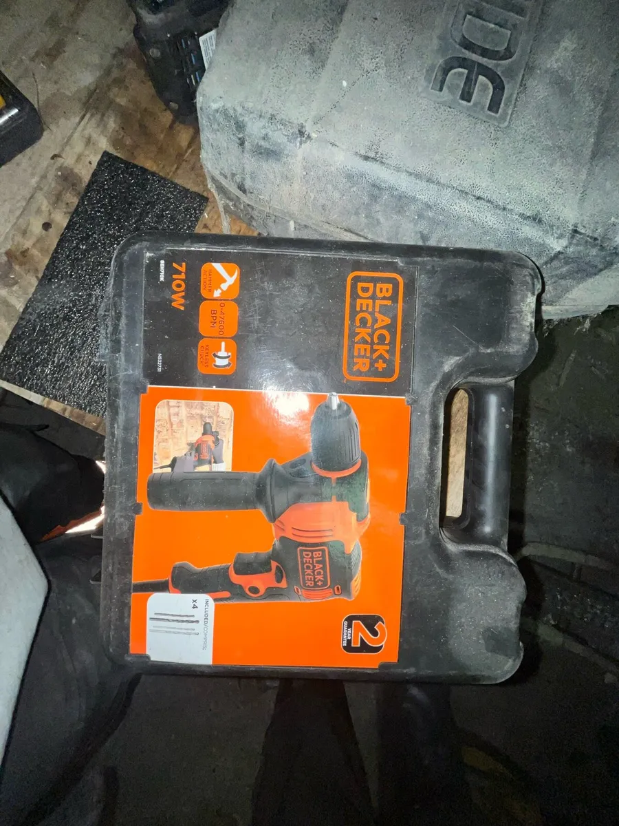 Black+Decker Hand Drill - Image 3