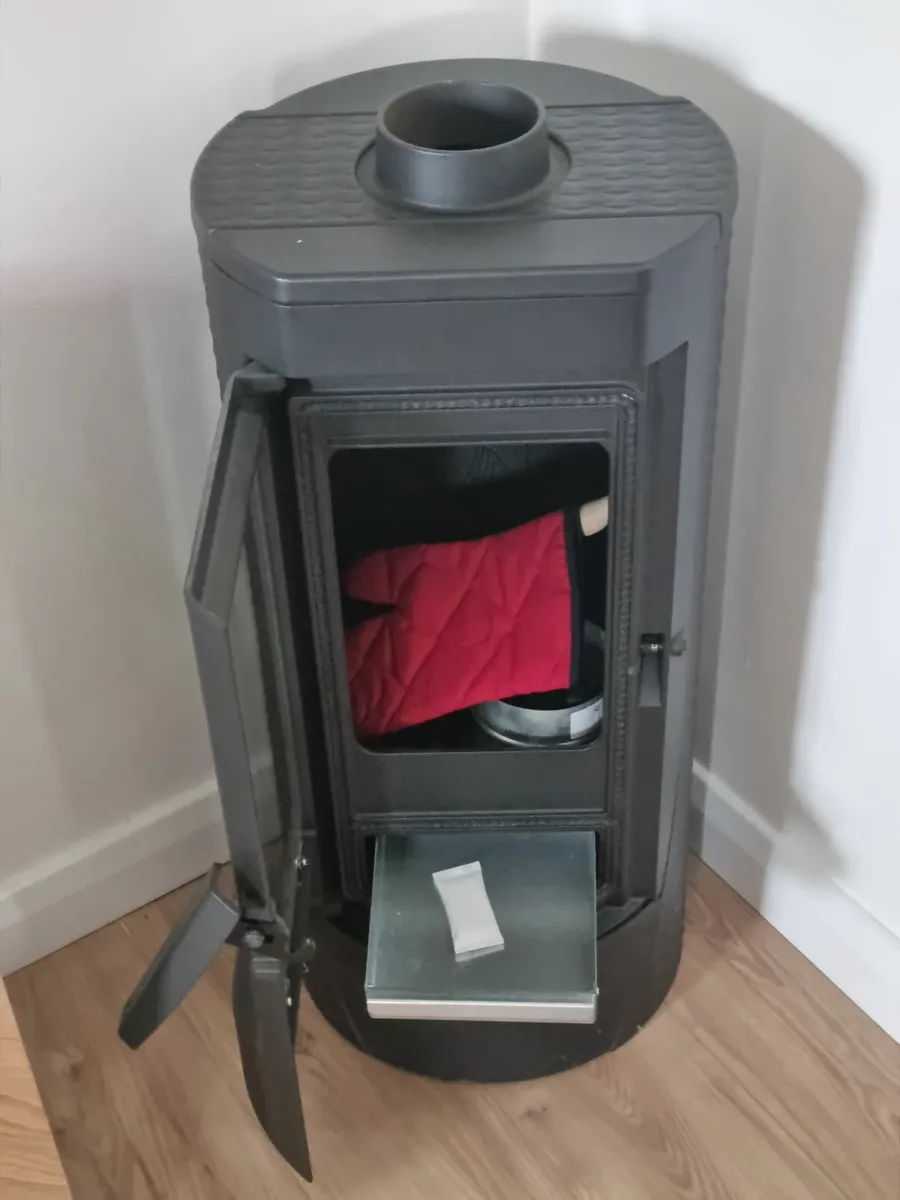 Wood Burning Stove. - Image 2