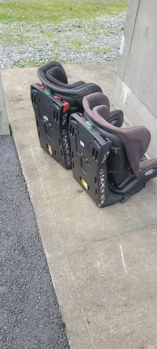 Car seat x 2 - Image 3