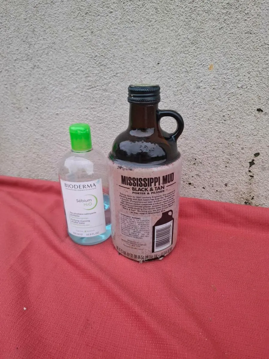 Black and tan bottle postage possible - Image 2