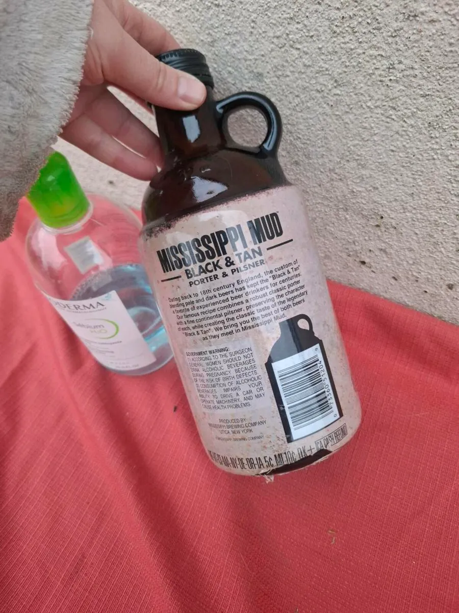 Black and tan bottle postage possible - Image 3