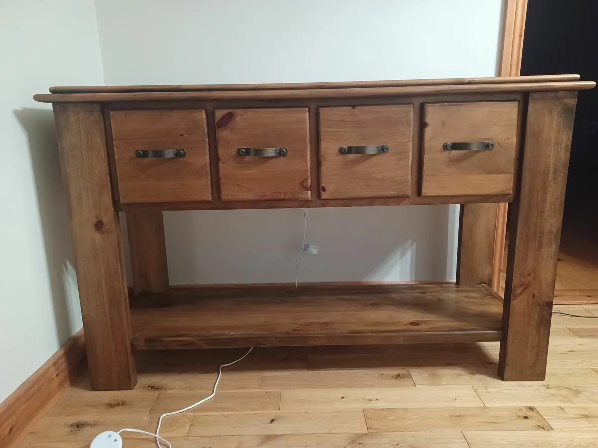 Console Table - Image 1