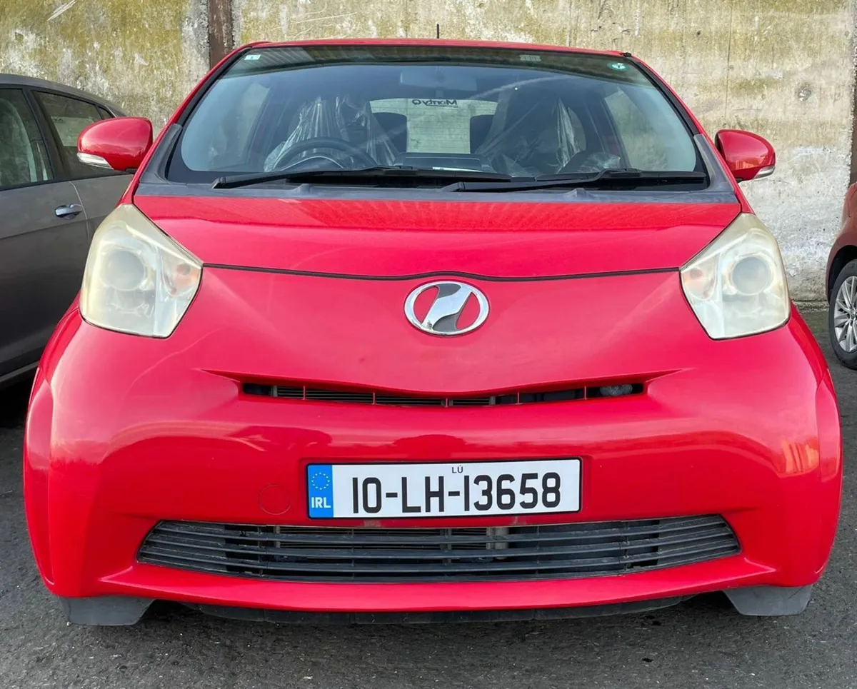 Toyota iQ Automatic  -  39k KM - ultra low mileage - Image 1