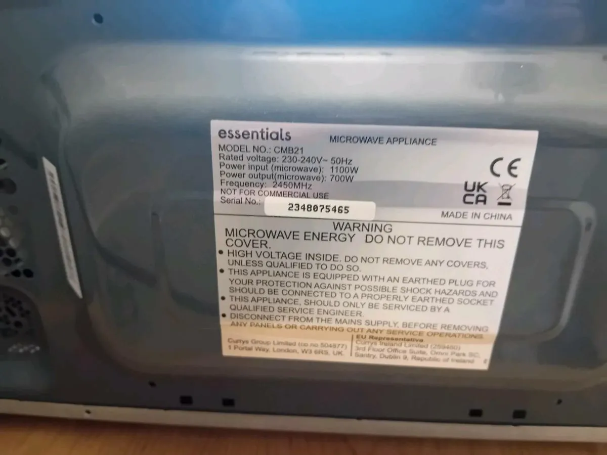 ESSENTIALS Microwave Oven - Image 3