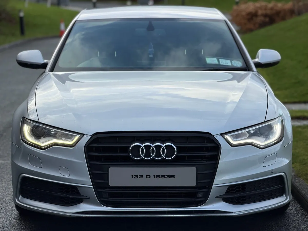 Audi A6 2.0Tdi Black Edition S line 2013. - Image 1