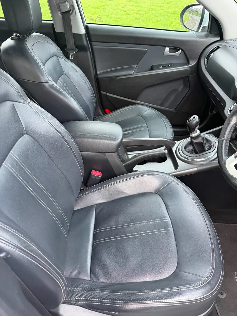 12 Kia Sportage Tax 5/26 - Image 3