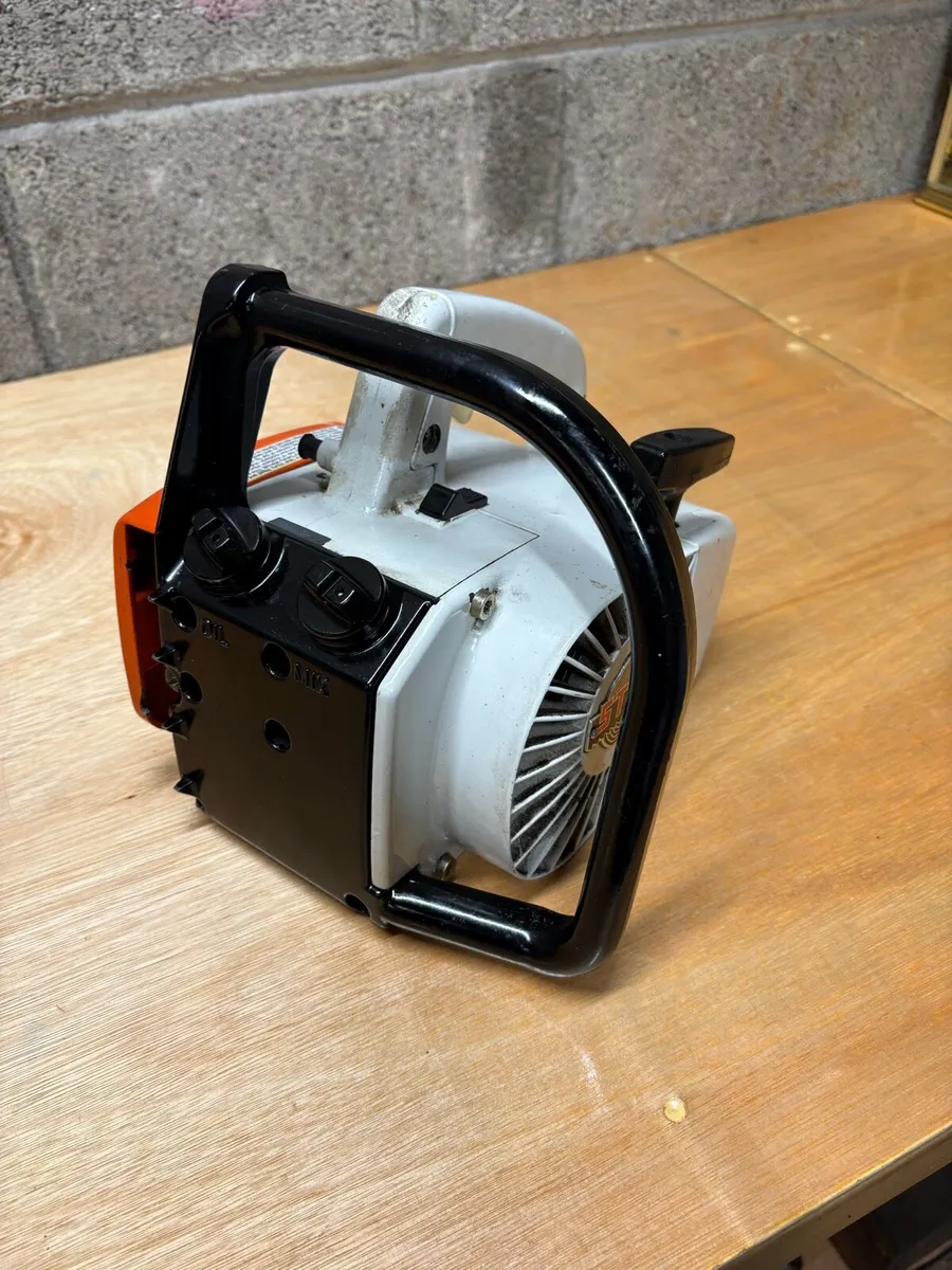 Stihl 015 chainsaw - Image 2