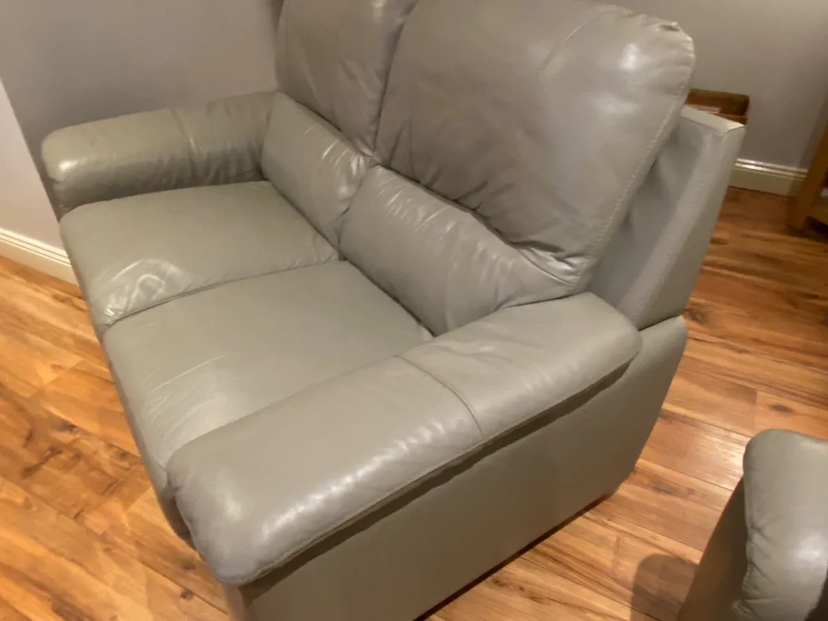 2 seater and arm chair - Image 3