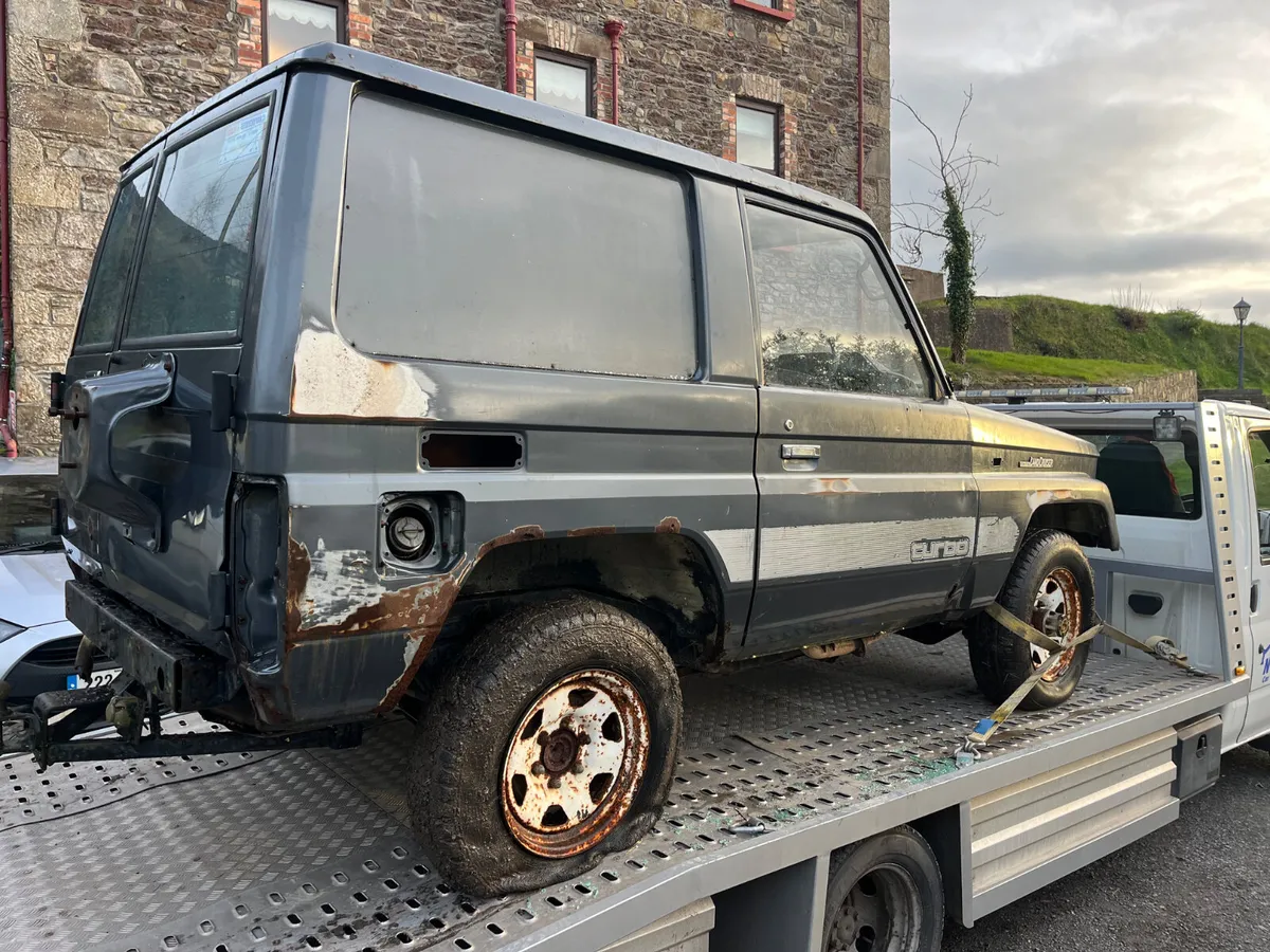 Toyota Land Cruiser 1988 - Image 2