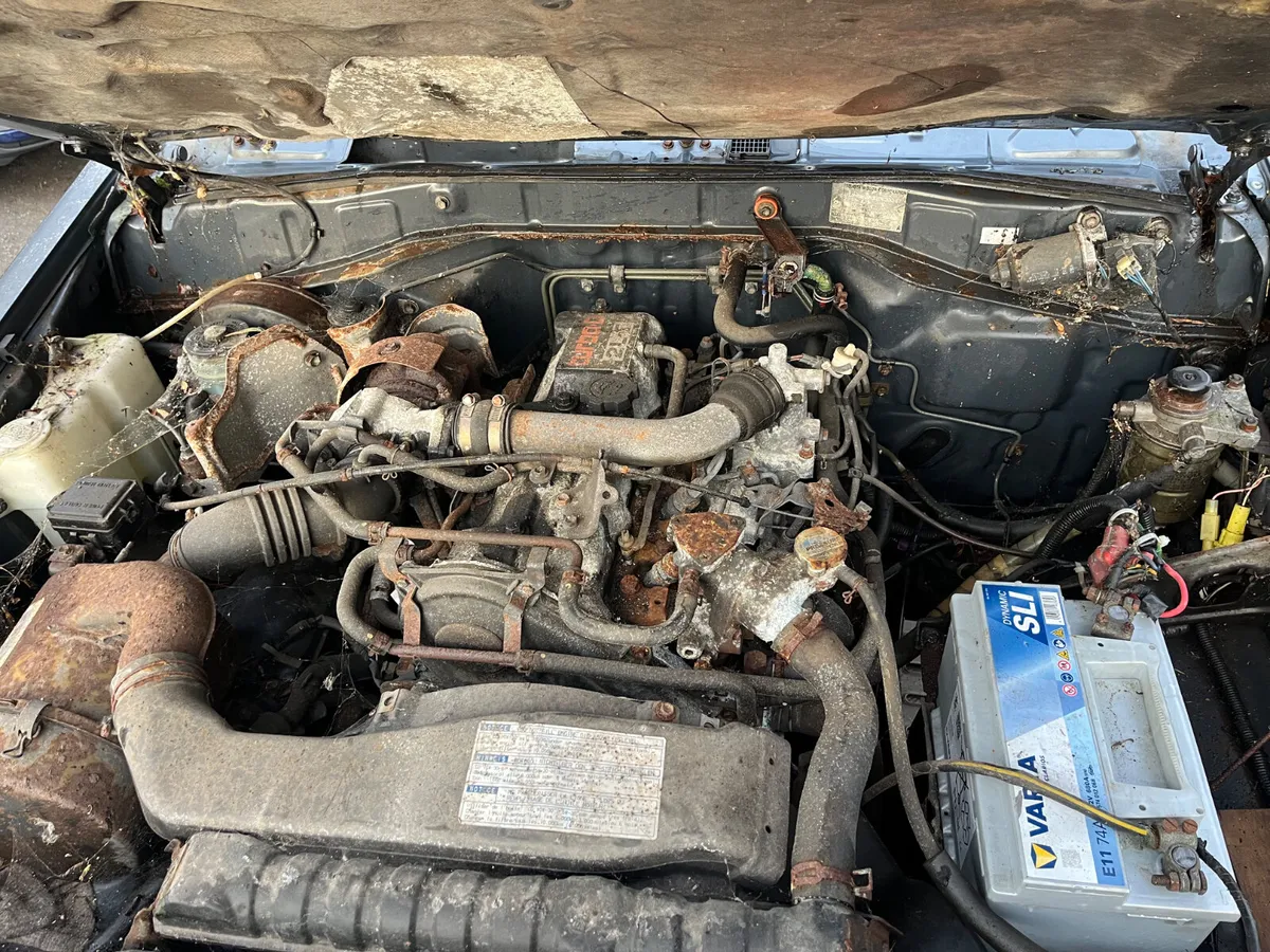 Toyota Land Cruiser 1988 - Image 4