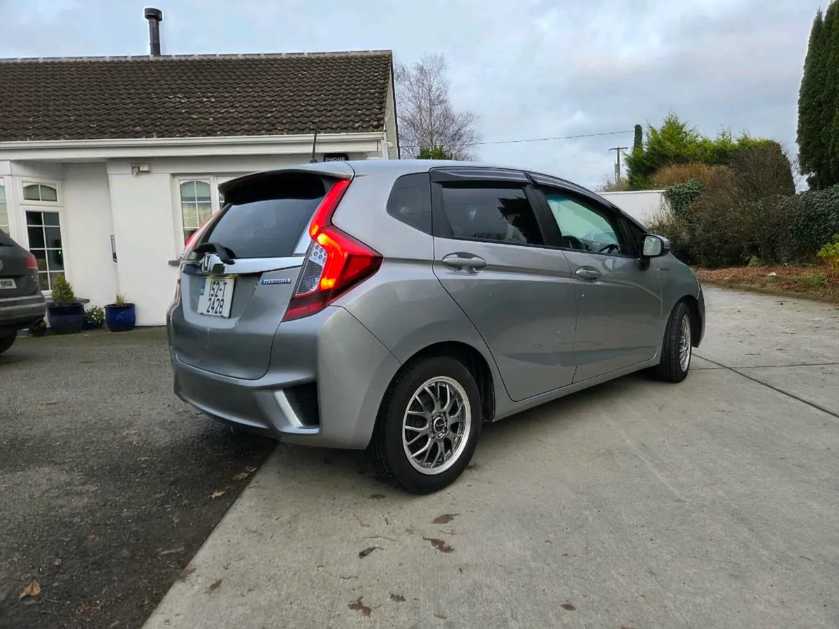 2015 Honda Fit Hybrid - Image 4