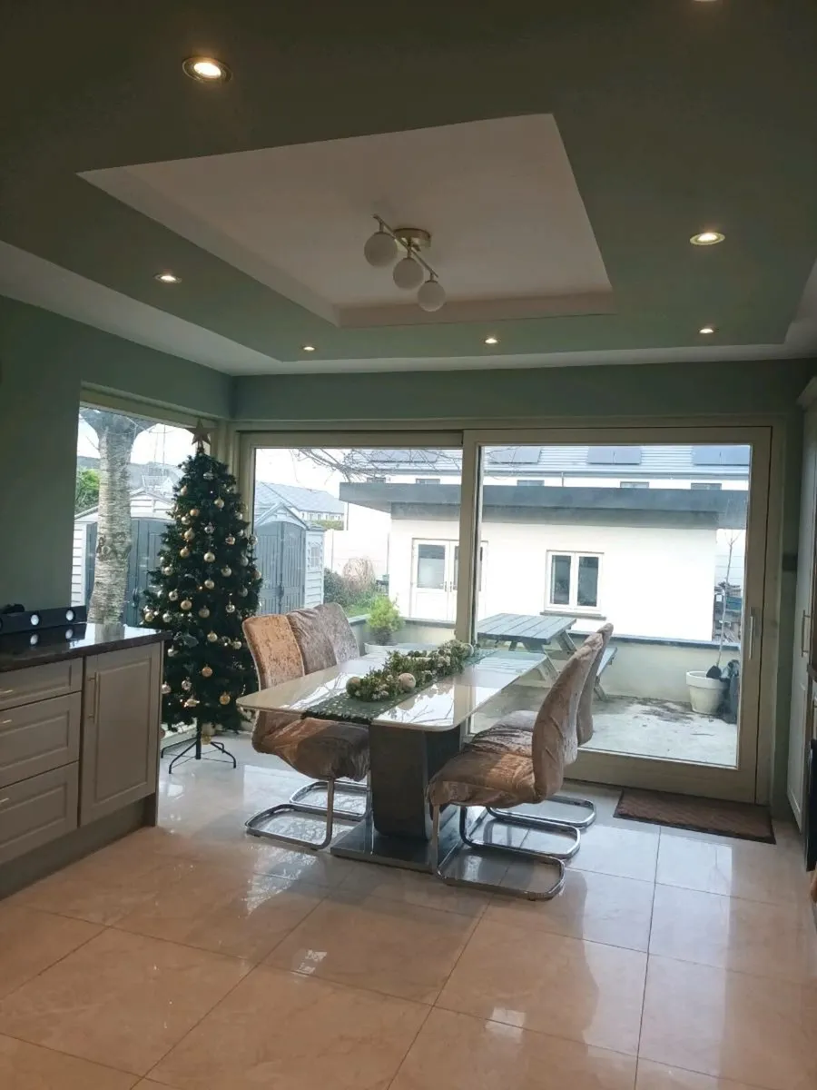 5 bed detached house in prime location Portlaoise - Image 2