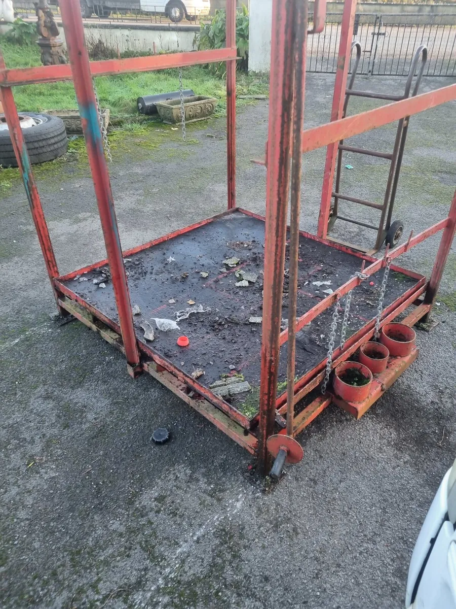 Heavy duty steel stillage - Image 1