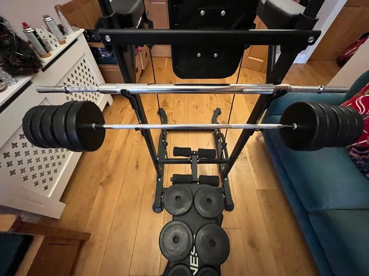 HOME GYM 60KG Bar, BENCH +(7.5kg extra weights) And dumbels - Image 3