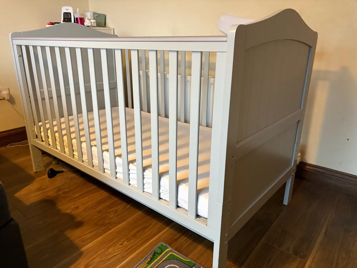 Cot bed (Junior bed) - Image 2