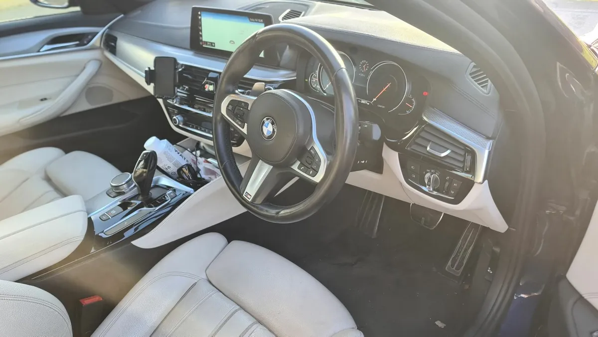 BMW 5-Series 2017 - Image 4