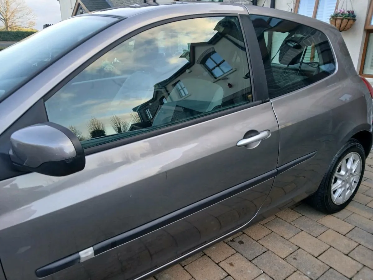 Renault Clio 2011 - low mileage and NCT May 2026. - Image 4