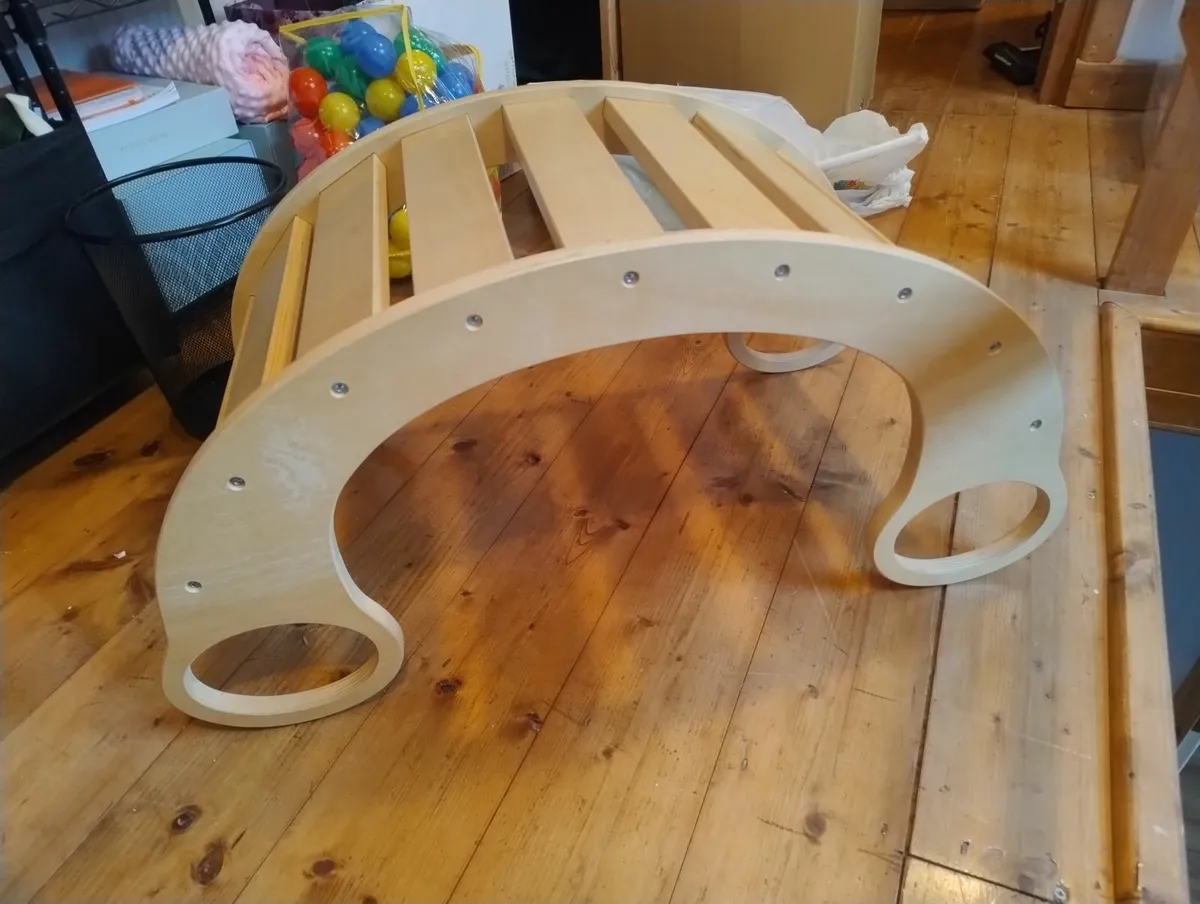 Free kids wooden climber - Image 2