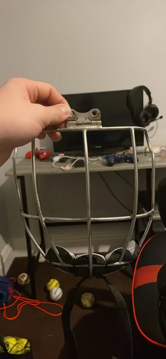 Wide hinge facegaurd - Image 1