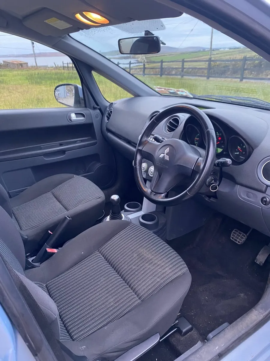 QUCIK SALE - Mitsubishi Colt - AUTOMATIC - Image 3