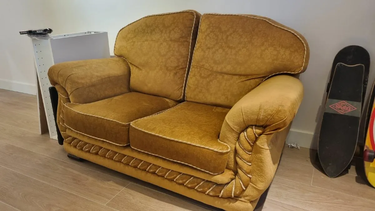 Vintage Couch - Image 1