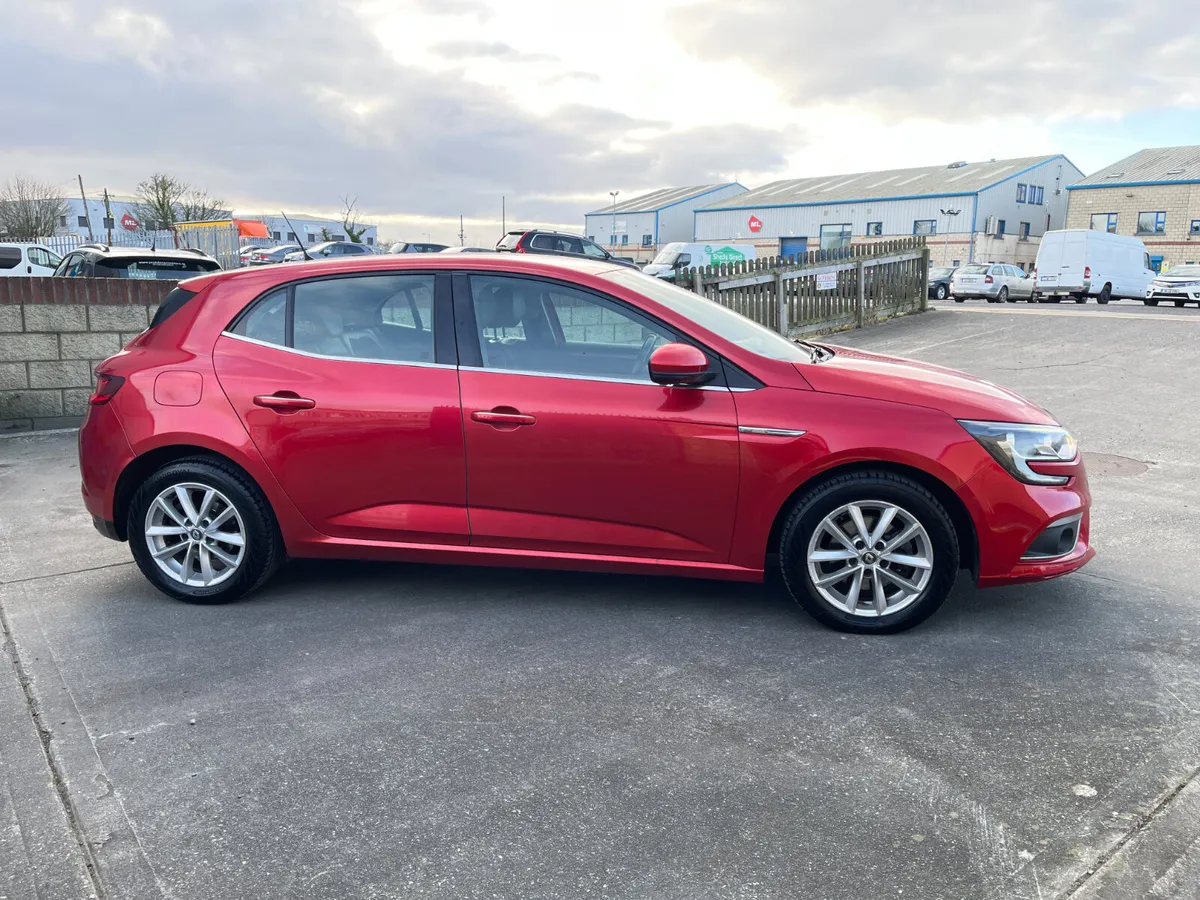 2017,Renault Megane Dynamq NAV DCi 1.5,Automatic - Image 4