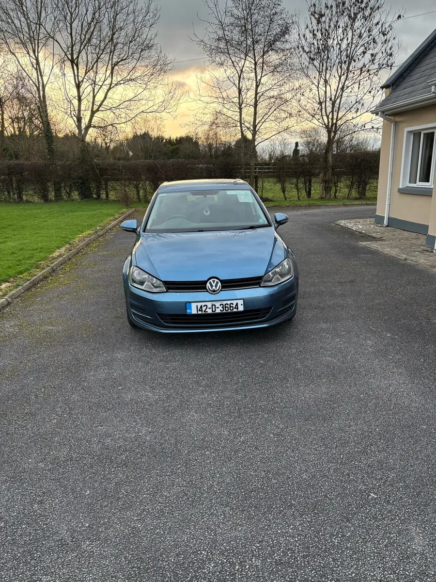 142 Volkswagen Golf - Image 1