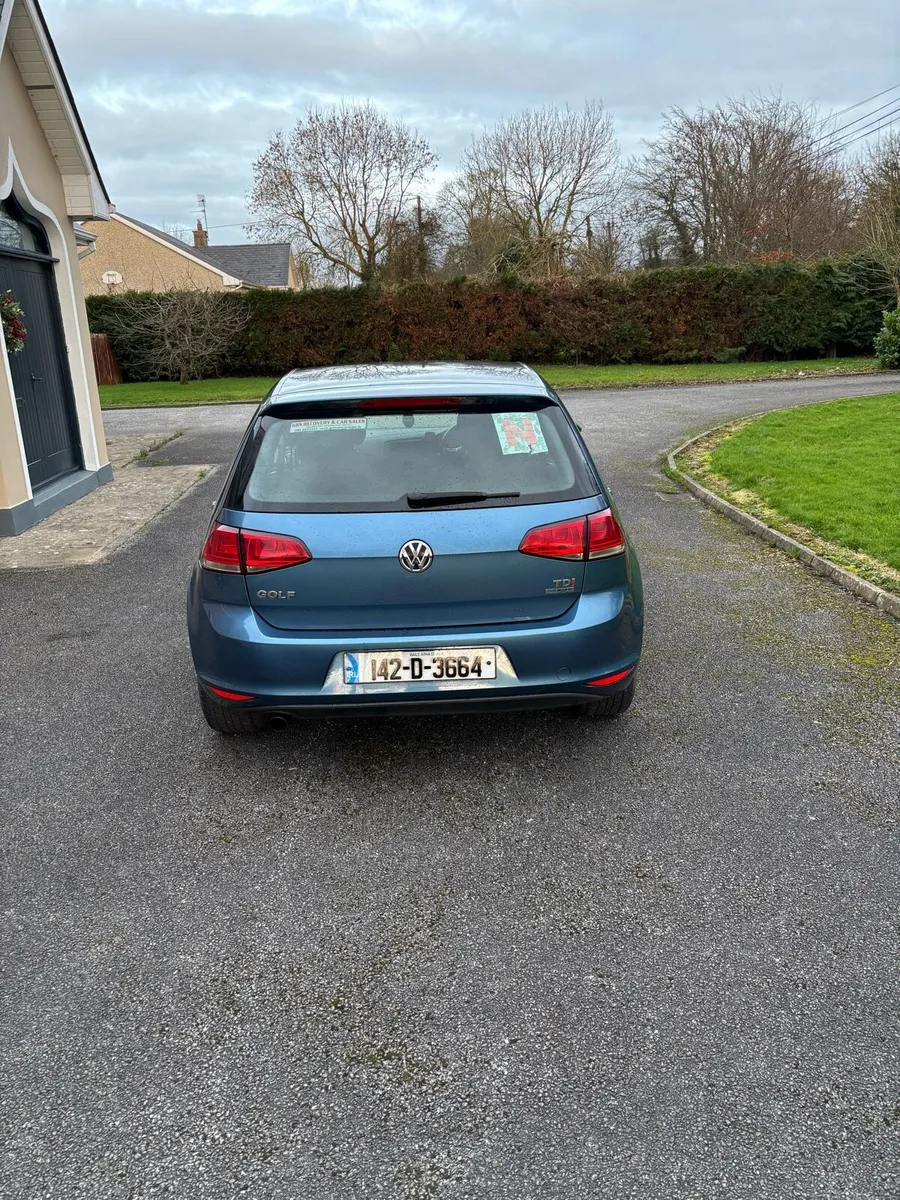 142 Volkswagen Golf - Image 3