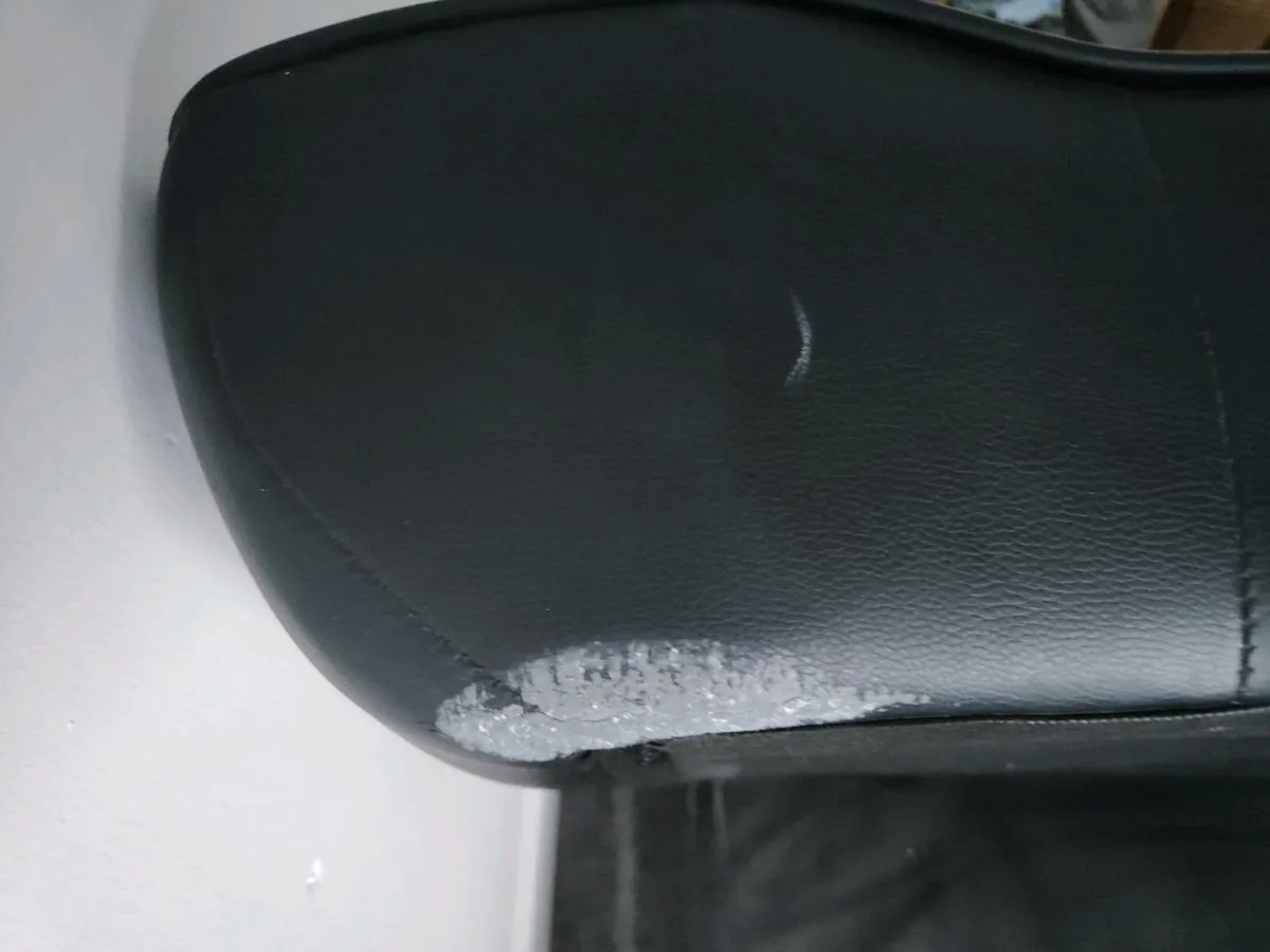 Leather couch bed - Image 3