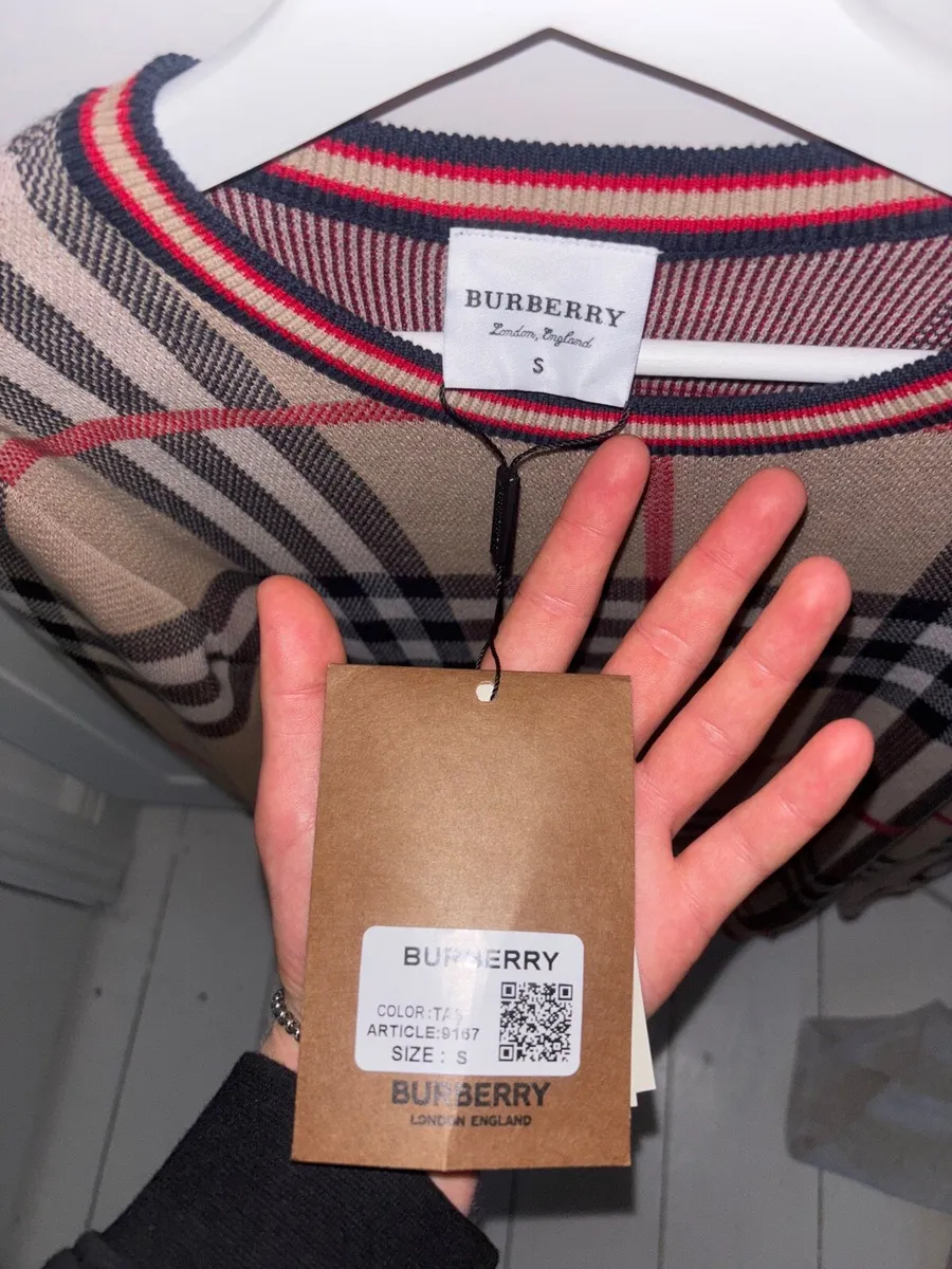Burberry Jumper - Image 3