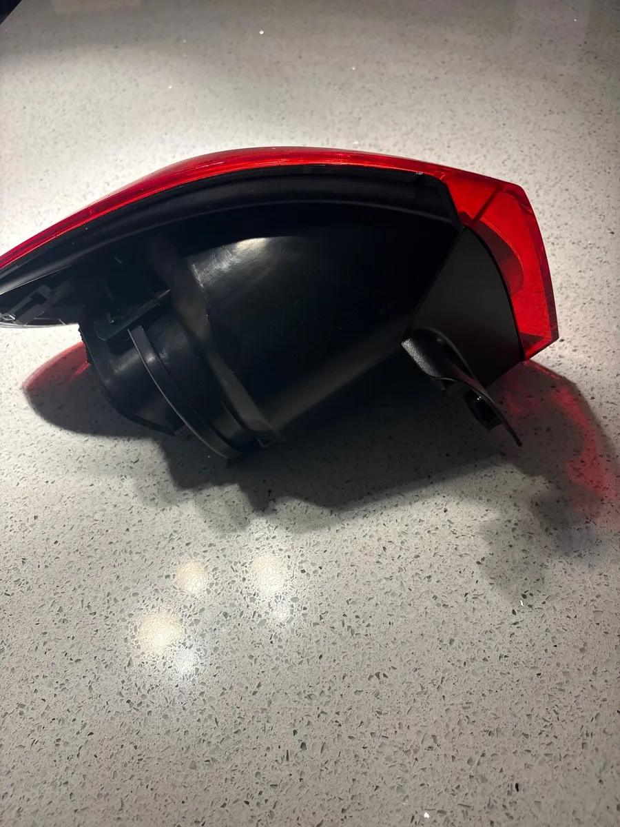 Taillight - Image 2