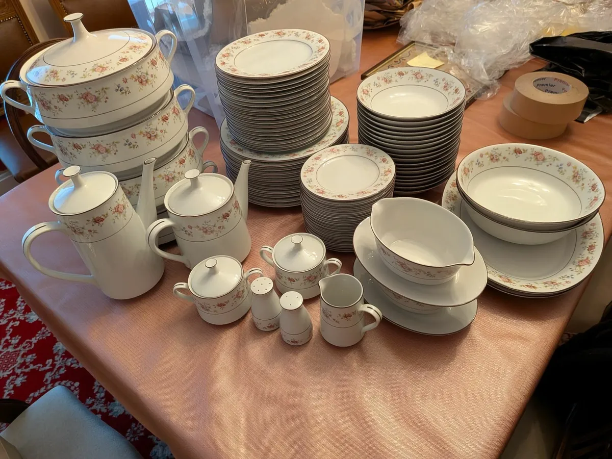 Noritake forever 2690 china dinner service - Image 1