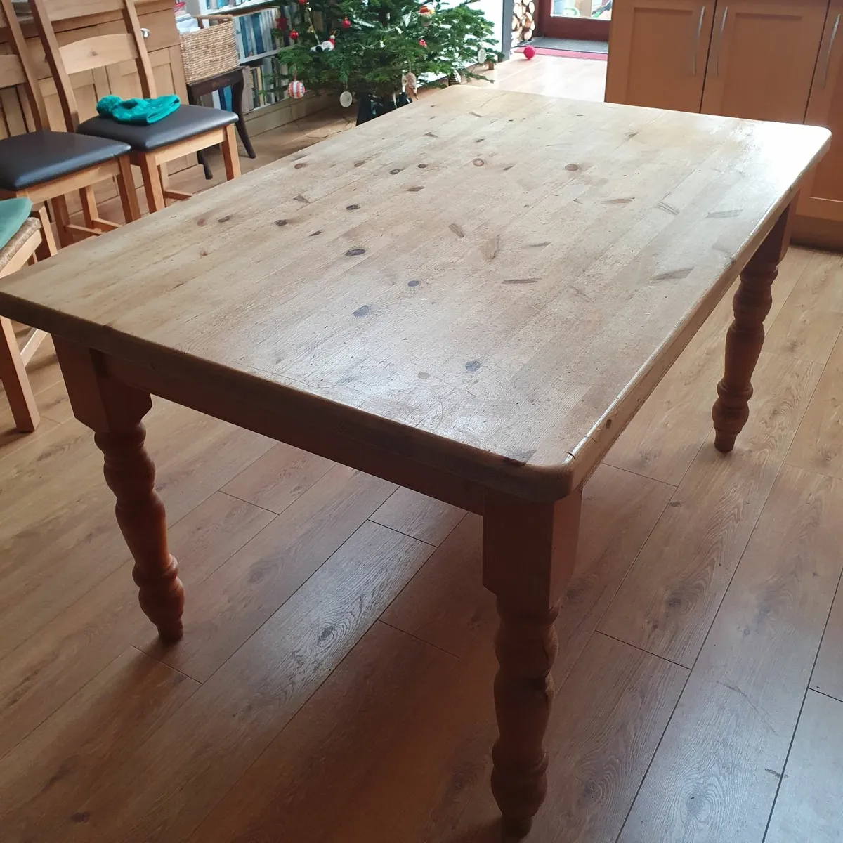 Kitchen /DiningTable - Image 2