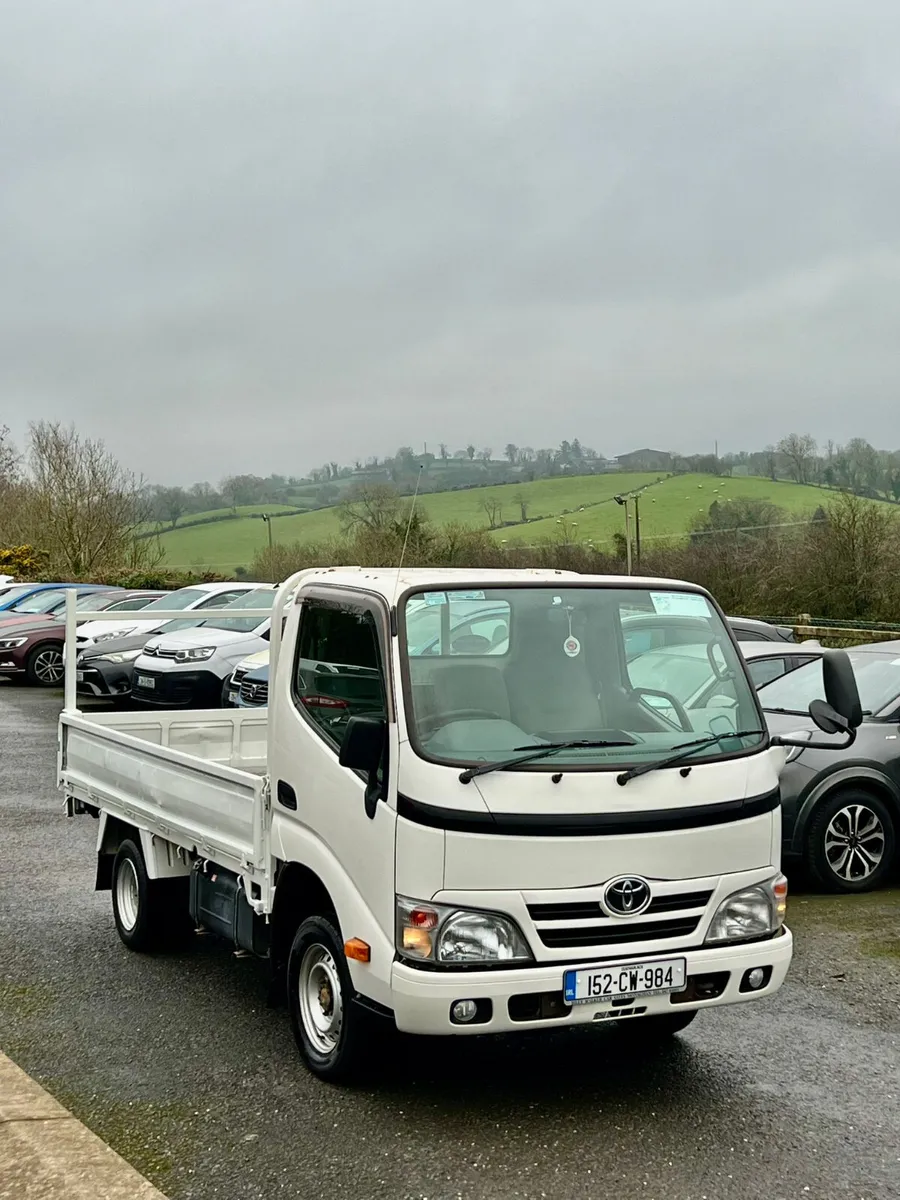 Toyota Dyna 2015 Twin wheel - Image 1