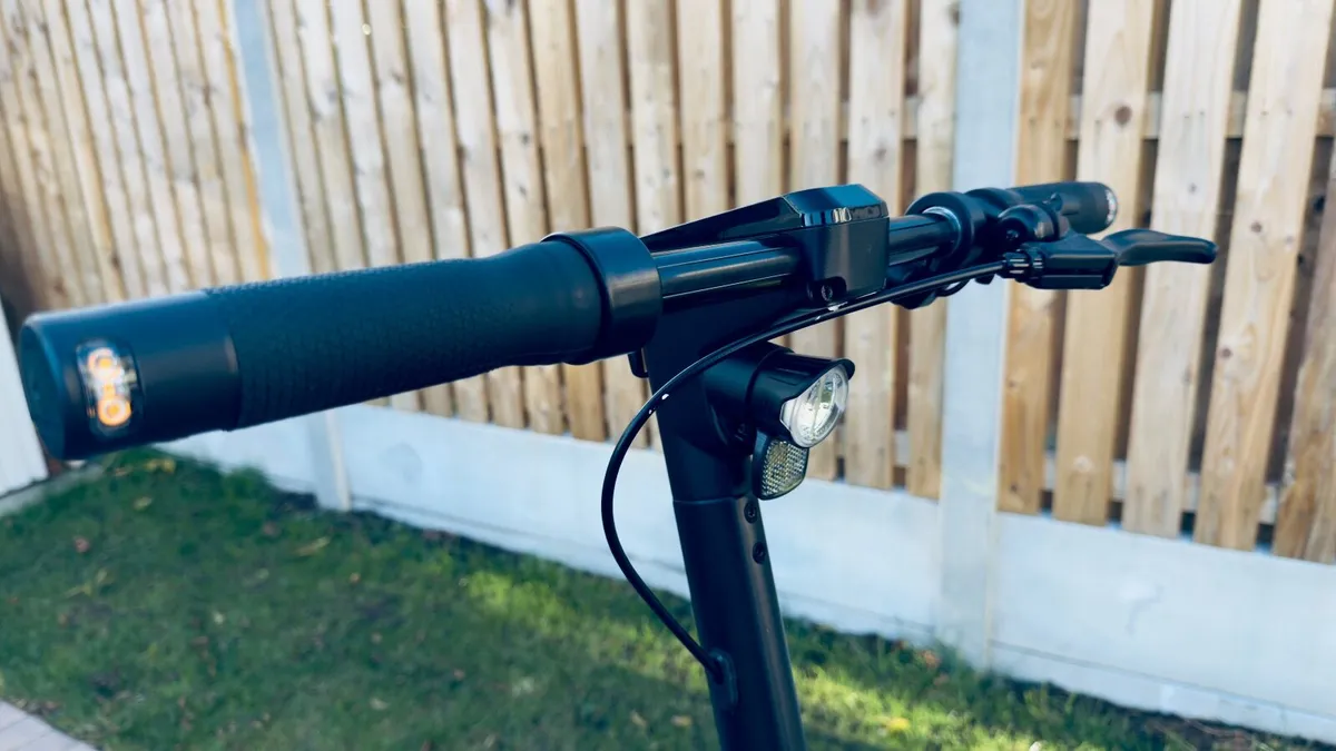 INMOTION Air Pro e-scooter (USED ONCE FOR REVIEW) - Image 2