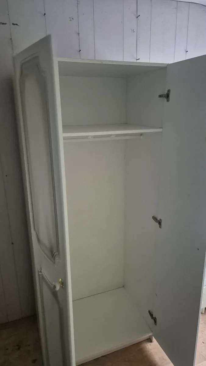 Bedroom furniture - Image 3