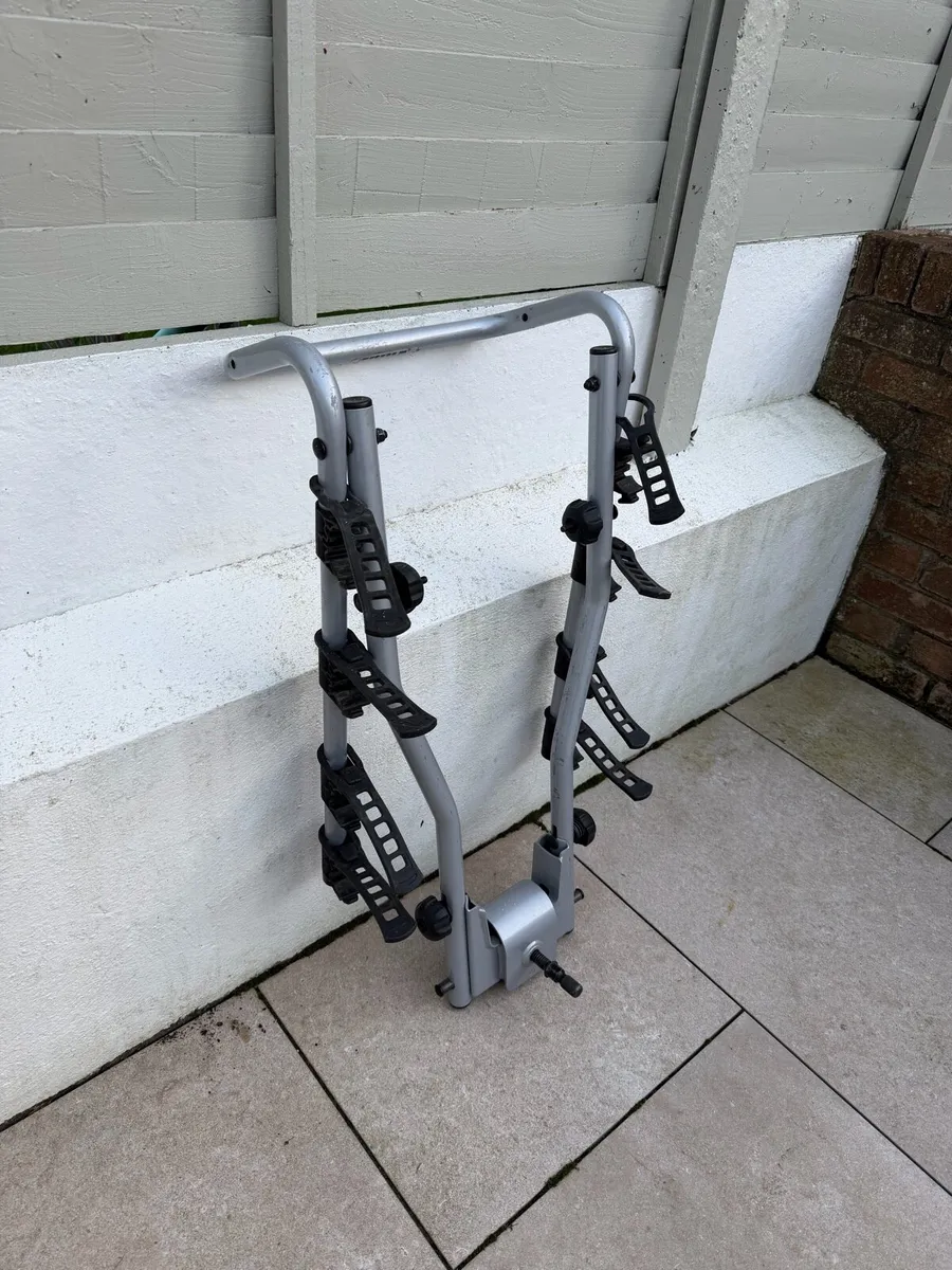 Thule Hangon Towbar Mounted 4-Bike Rack With Tilt - Image 3